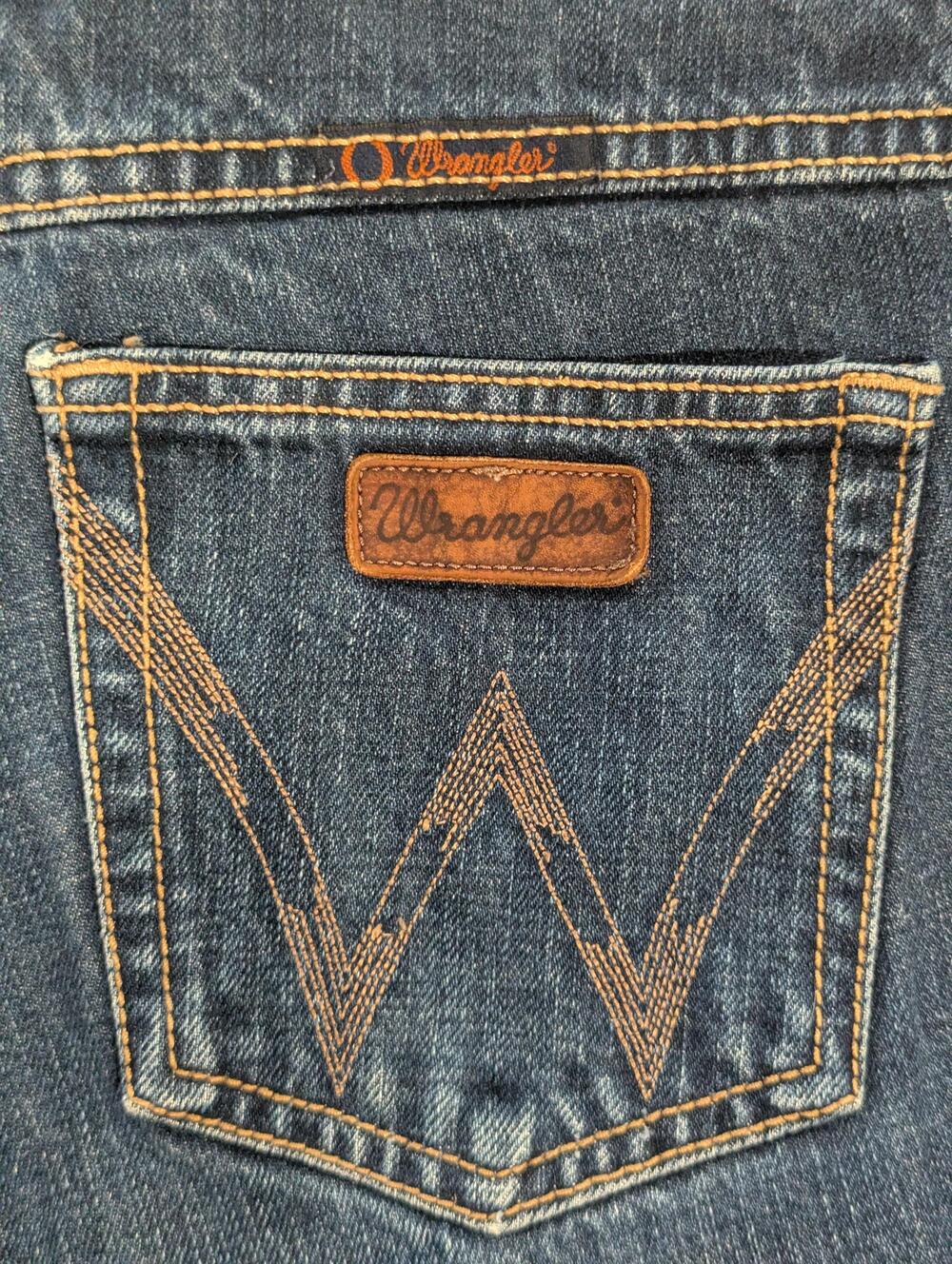 Wrangler Cash Jeans 36x33 Blue Med Wash Mid Rise Straight Denim Logo Pockets